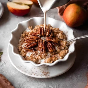 Baked Apple Cinnamon Steel Cut Oats (One Pot Recipe!)